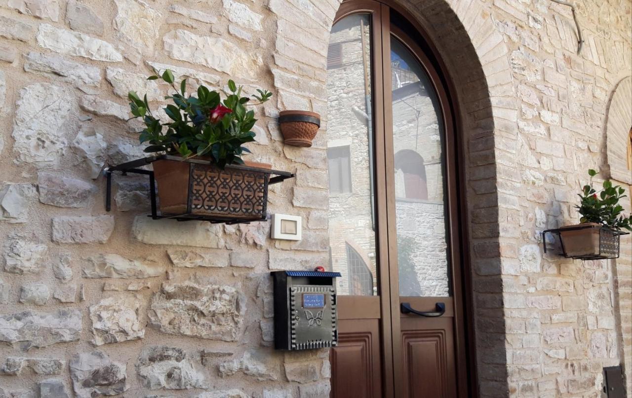 Ferienwohnung Il Cortile Di San Rufino Assisi Exterior foto